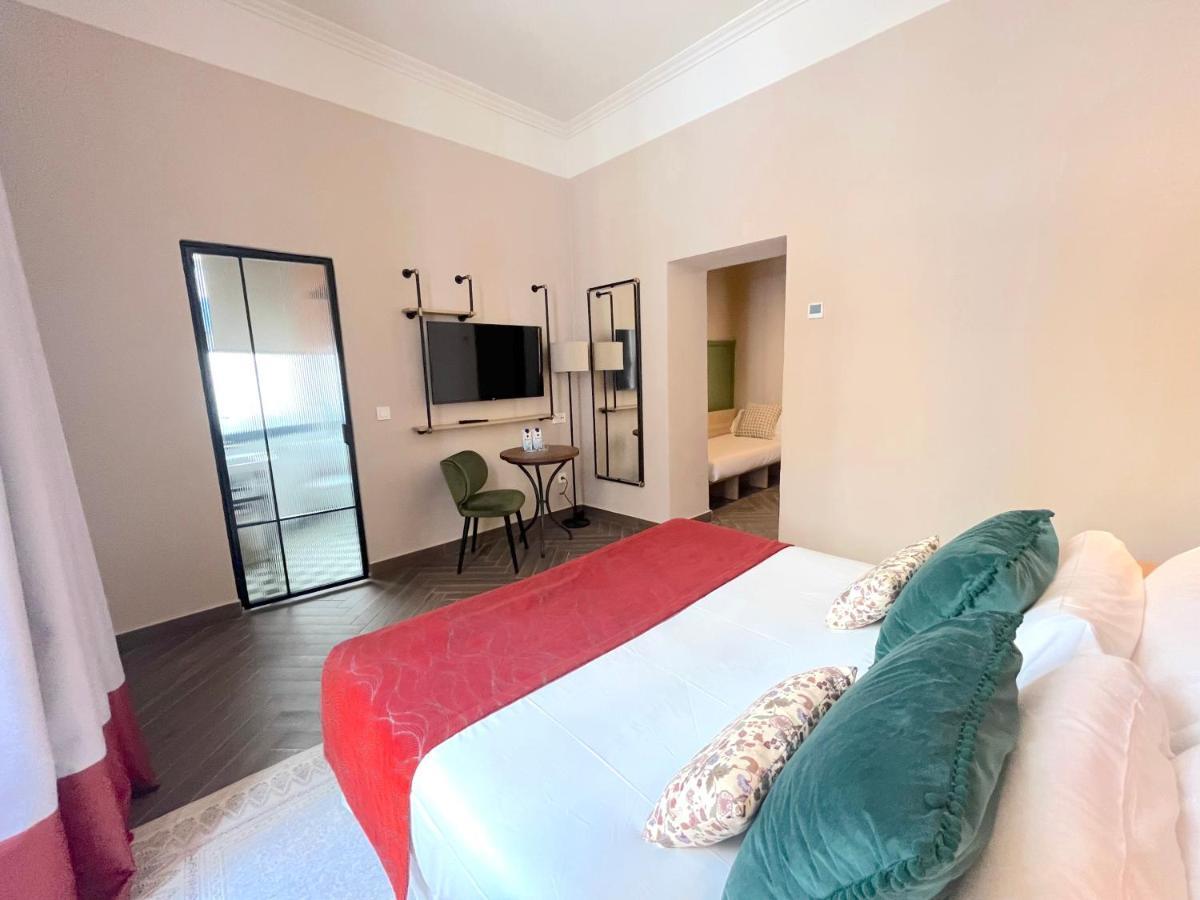 The Honest Hotel & Apartments Σεβίλλη Εξωτερικό φωτογραφία