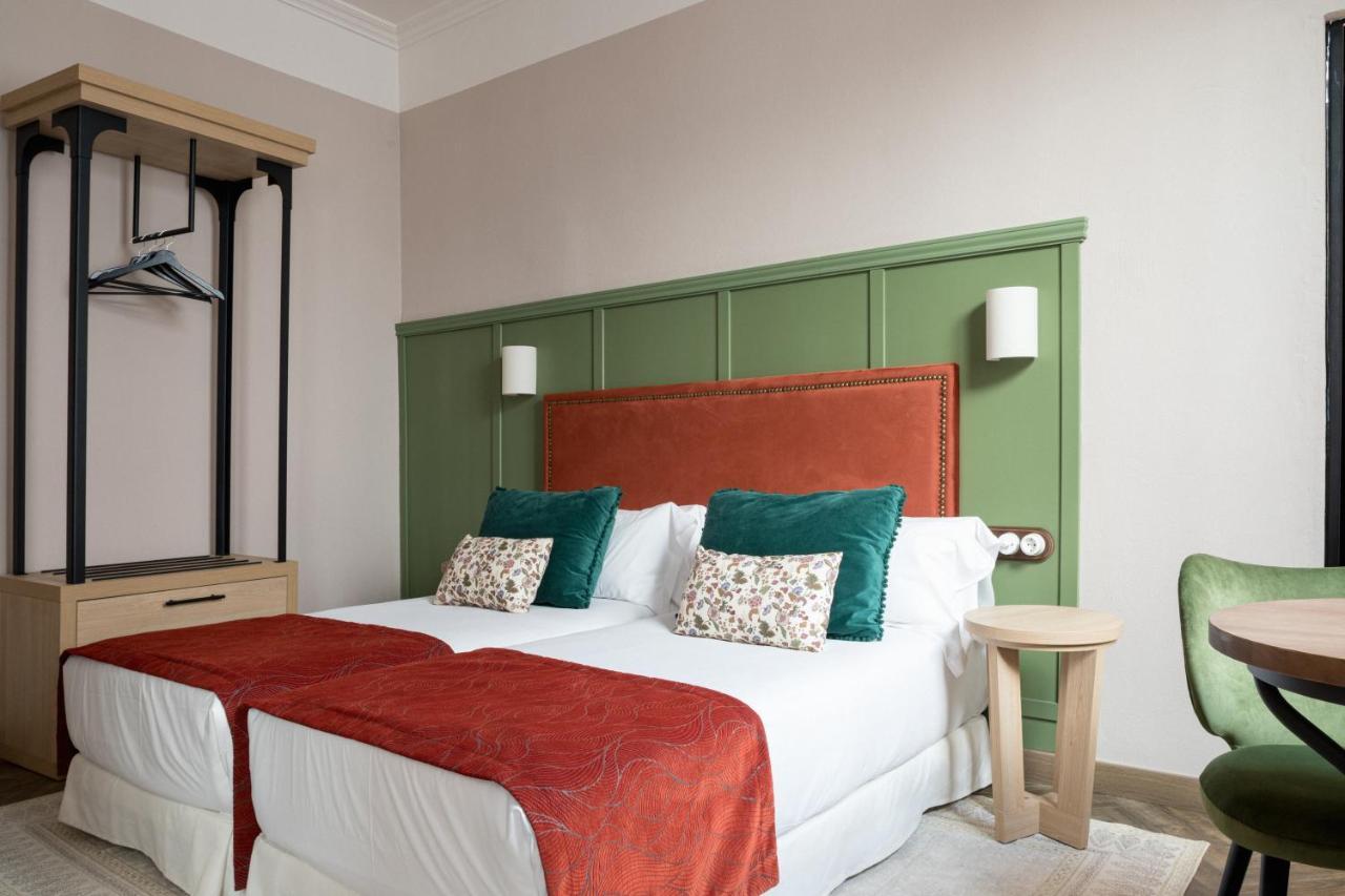 The Honest Hotel & Apartments Σεβίλλη Εξωτερικό φωτογραφία