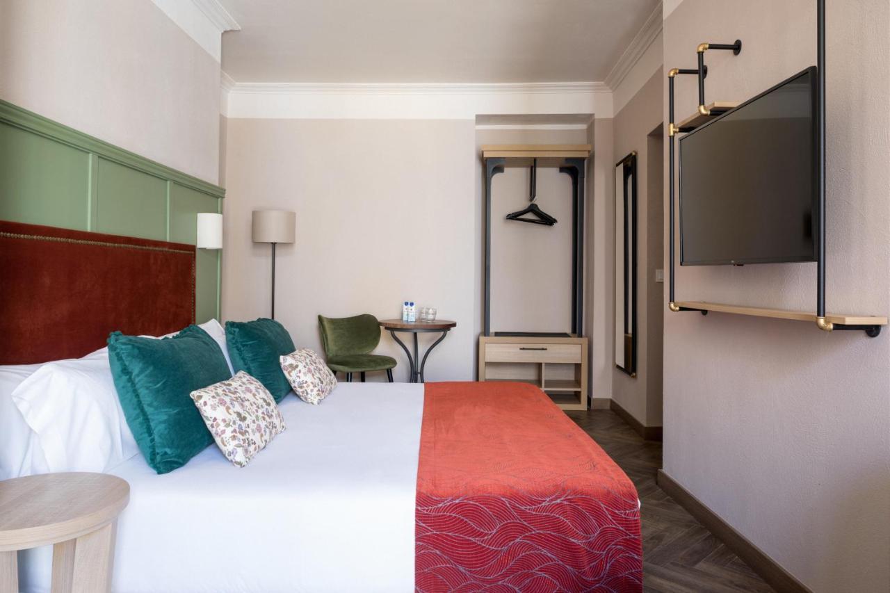 The Honest Hotel & Apartments Σεβίλλη Εξωτερικό φωτογραφία
