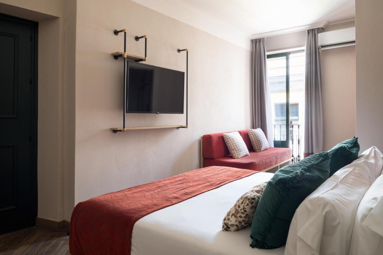 The Honest Hotel & Apartments Σεβίλλη Εξωτερικό φωτογραφία