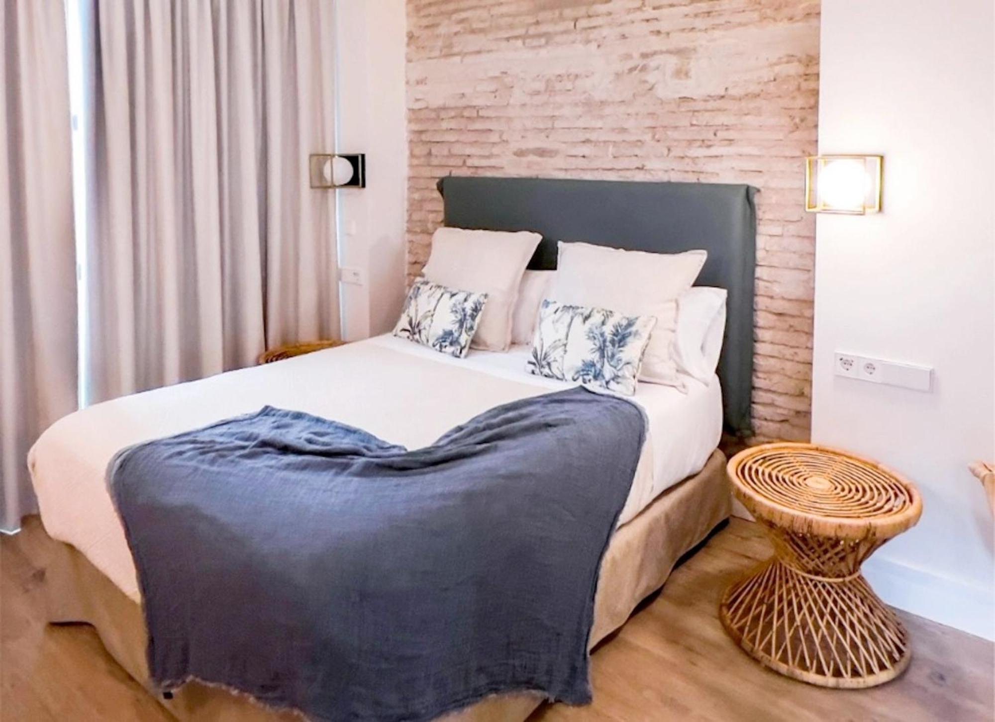 The Honest Hotel & Apartments Σεβίλλη Εξωτερικό φωτογραφία