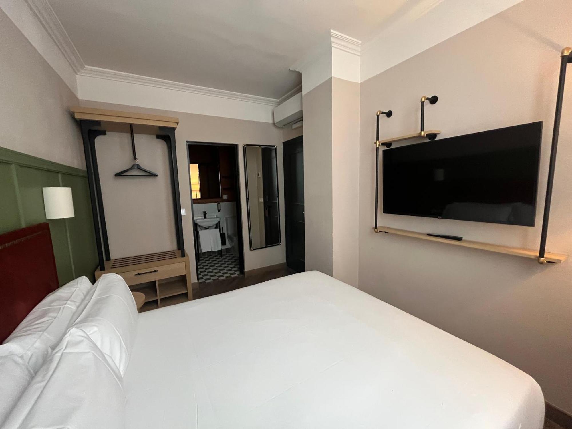 The Honest Hotel & Apartments Σεβίλλη Εξωτερικό φωτογραφία