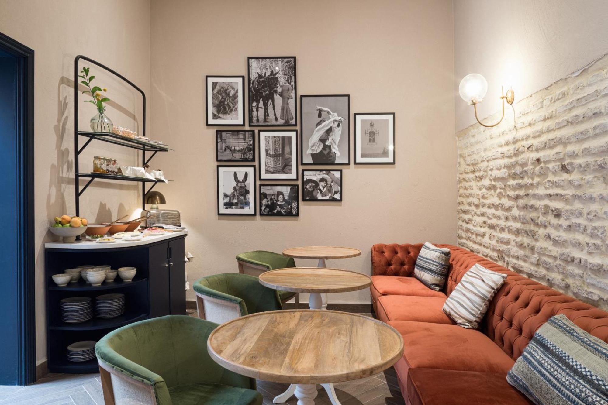 The Honest Hotel & Apartments Σεβίλλη Εξωτερικό φωτογραφία