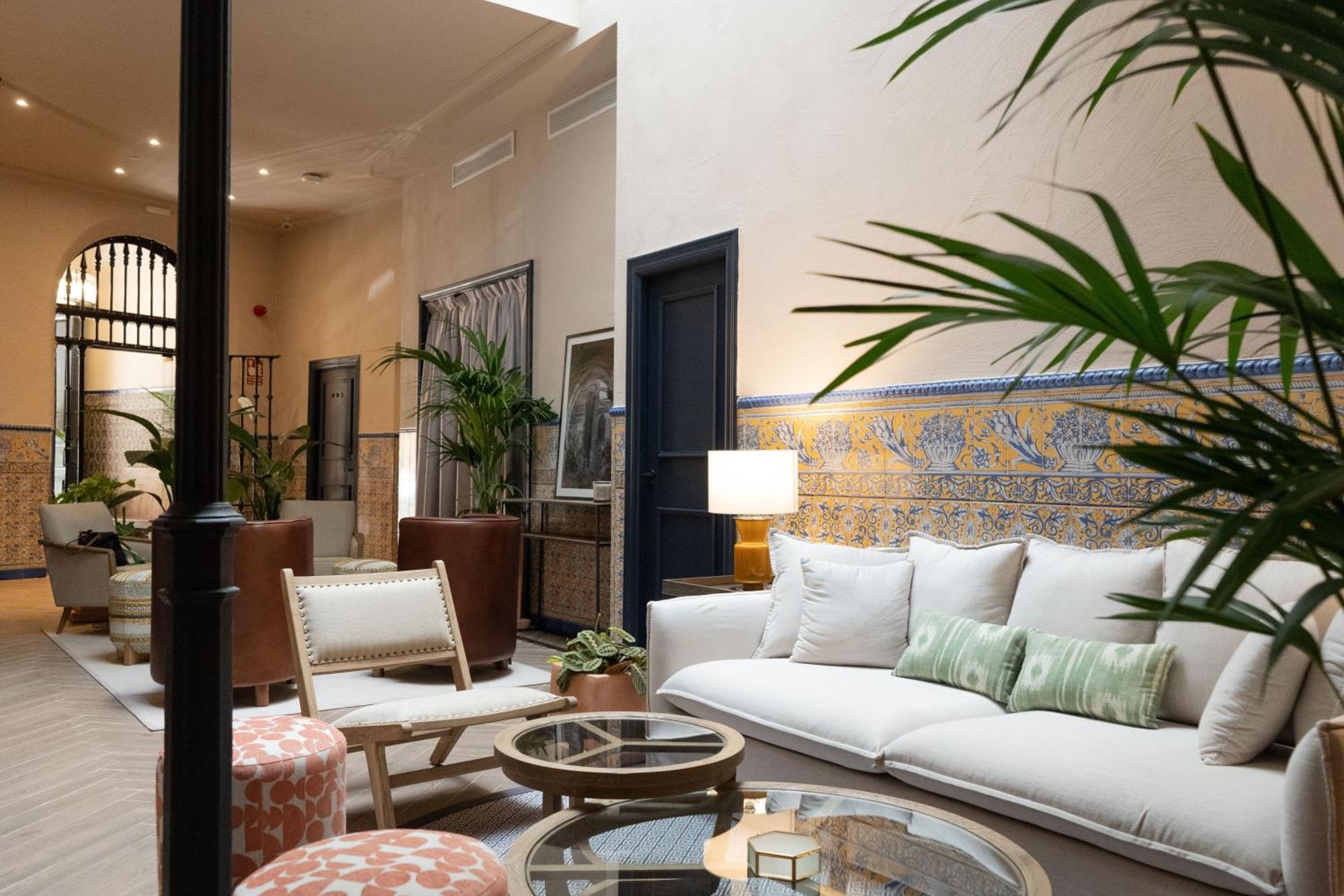 The Honest Hotel & Apartments Σεβίλλη Εξωτερικό φωτογραφία