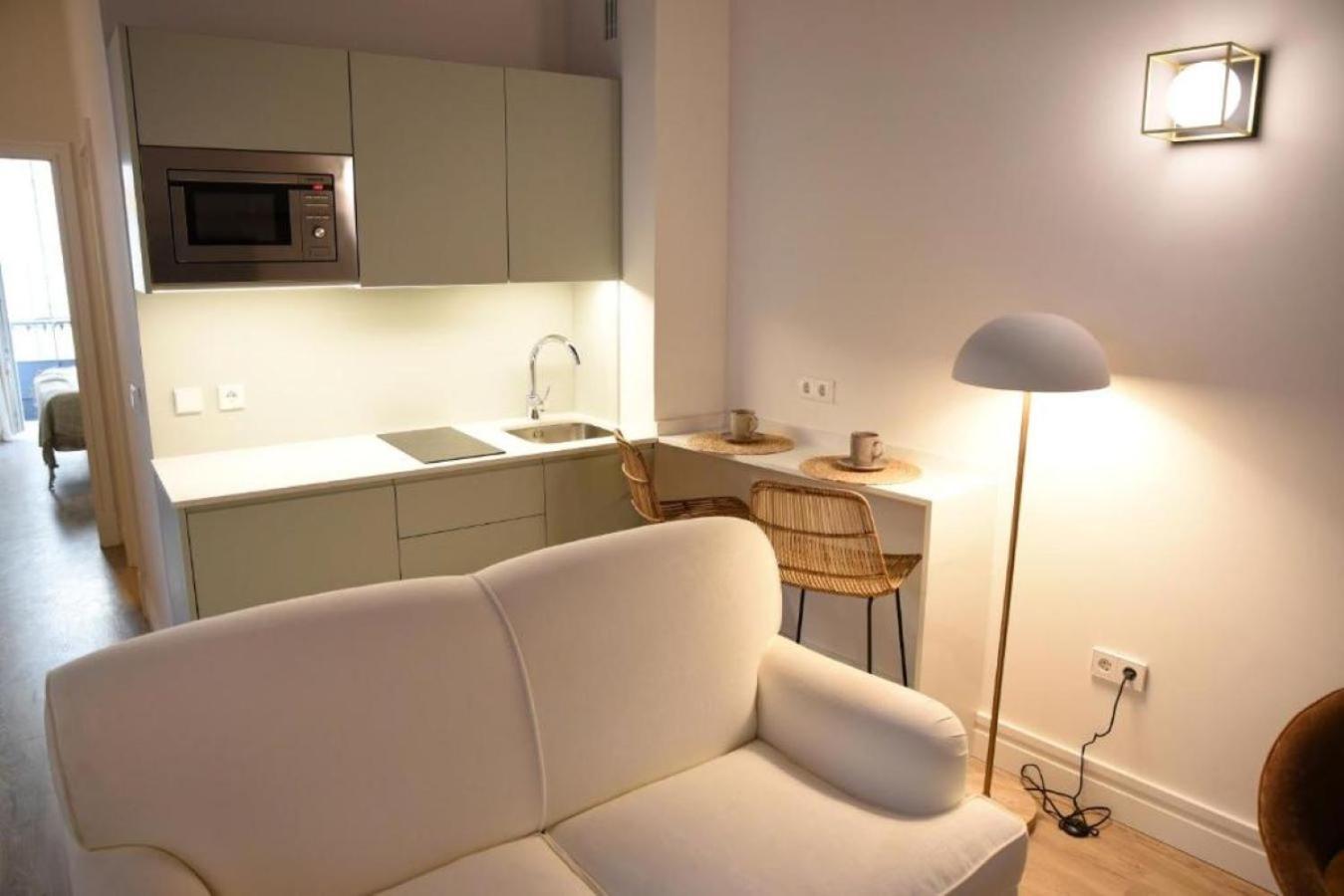 The Honest Hotel & Apartments Σεβίλλη Εξωτερικό φωτογραφία