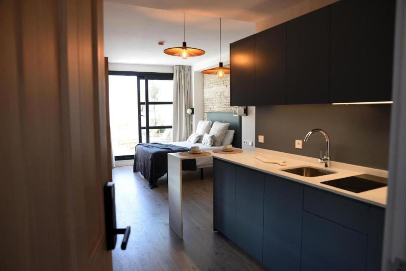The Honest Hotel & Apartments Σεβίλλη Εξωτερικό φωτογραφία